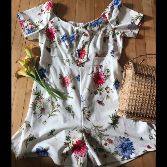 Plus size Romper in white last one - Picture 2 of 4